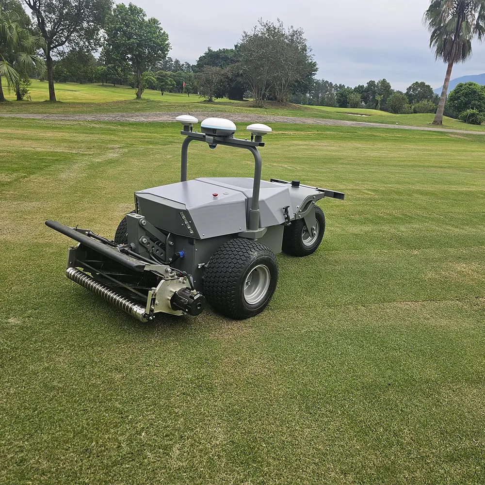 FJD RCM01 cylinderklippare klipper fairway på en golfbana